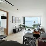 Beachfront Apartment At Radisson Hotel