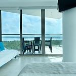 Beachfront Apartment At Radisson Hotel