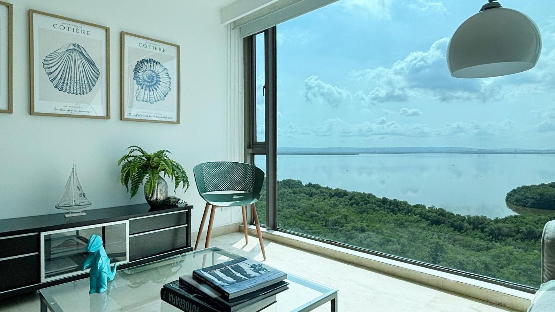 Beachfront At Radisson Apartamento *