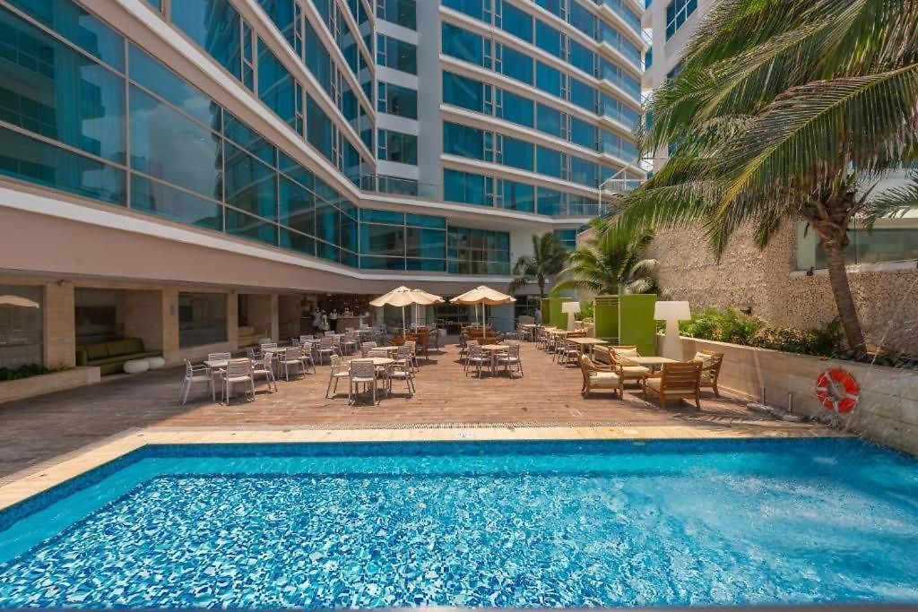 Beachfront At Radisson Apartamento *