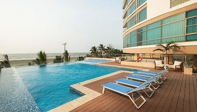 Beachfront At Radisson