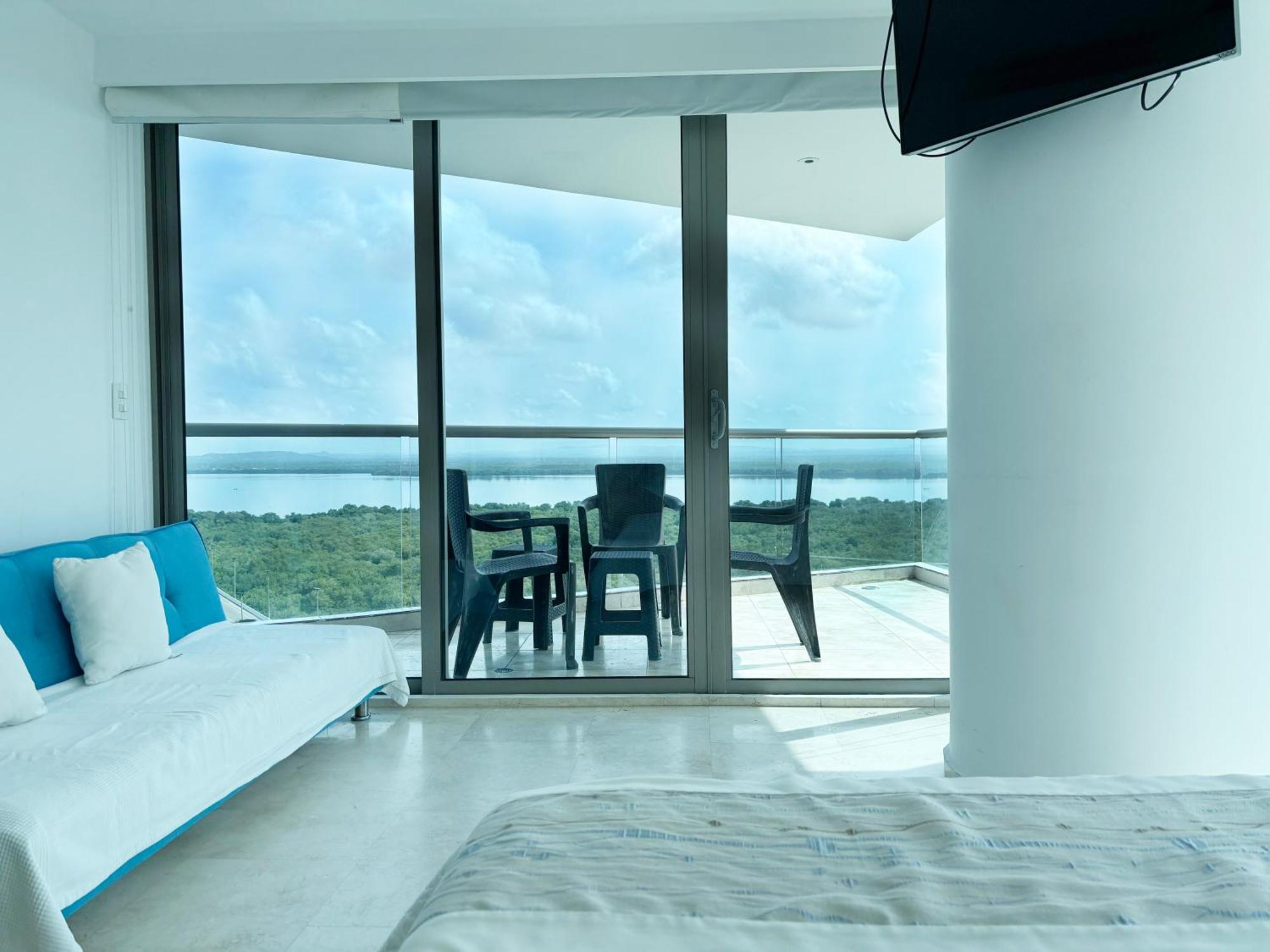 Beachfront At Radisson *