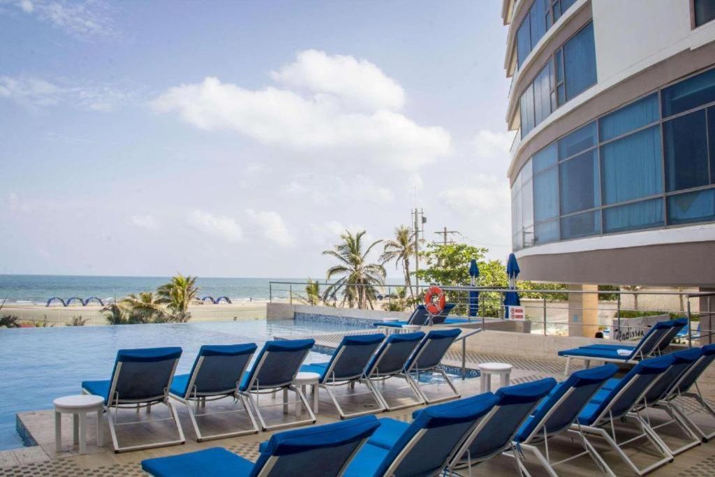 Beachfront At Radisson * Cartagena