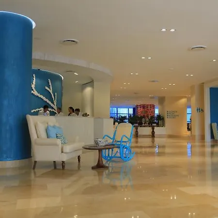 Apartamento Beachfront At Radisson Cartagena
